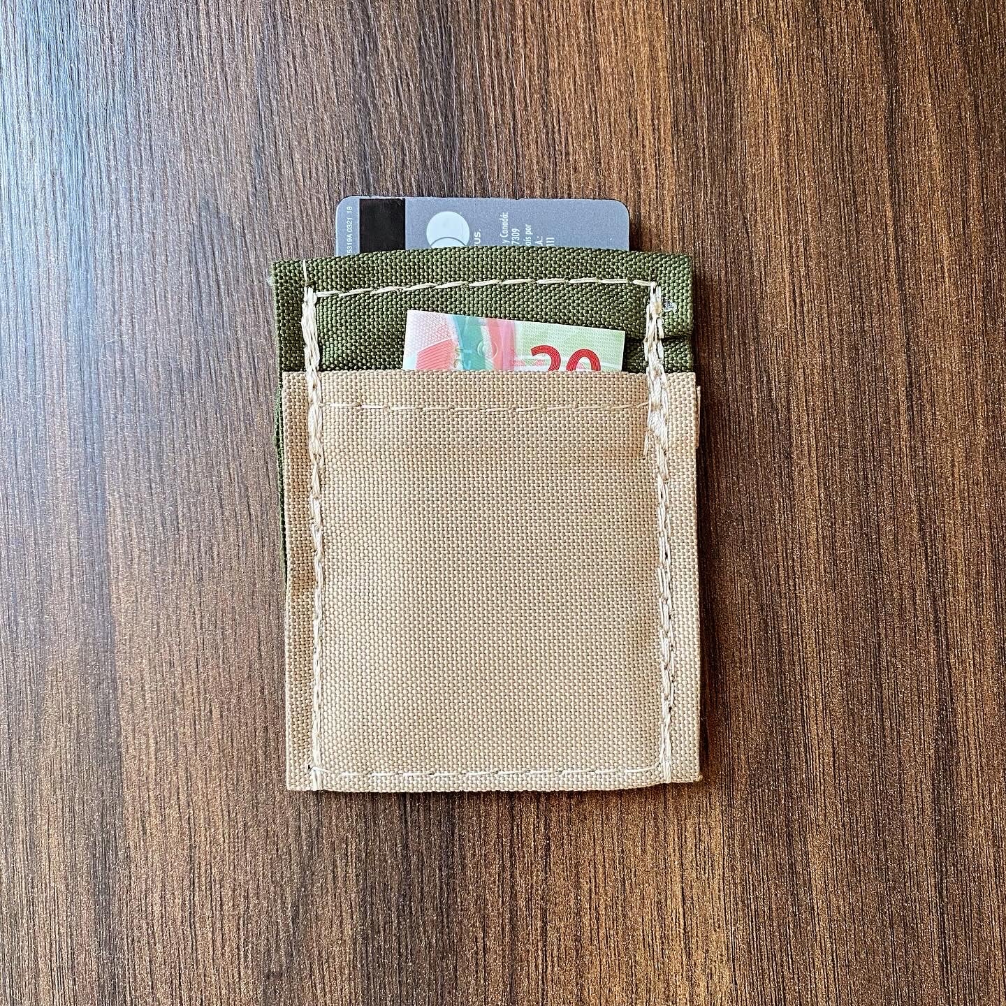 Cartera minimalista
