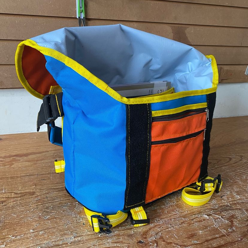 Mochila Mensajera Clásica